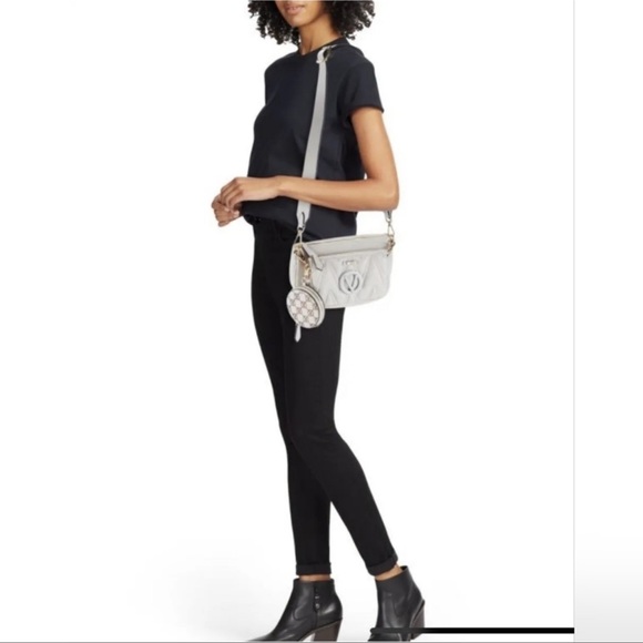 VALENTINO BY MARIO VALENTINO
Demi 3-In-1 Quilted Leather Crossbody Bag - Picture 2 of 11